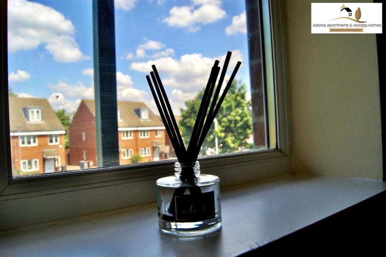 2 Bedroom Apartment At Dagenham , Adonai Serviced Accommodation, Free Wifi And Parking Kültér fotó