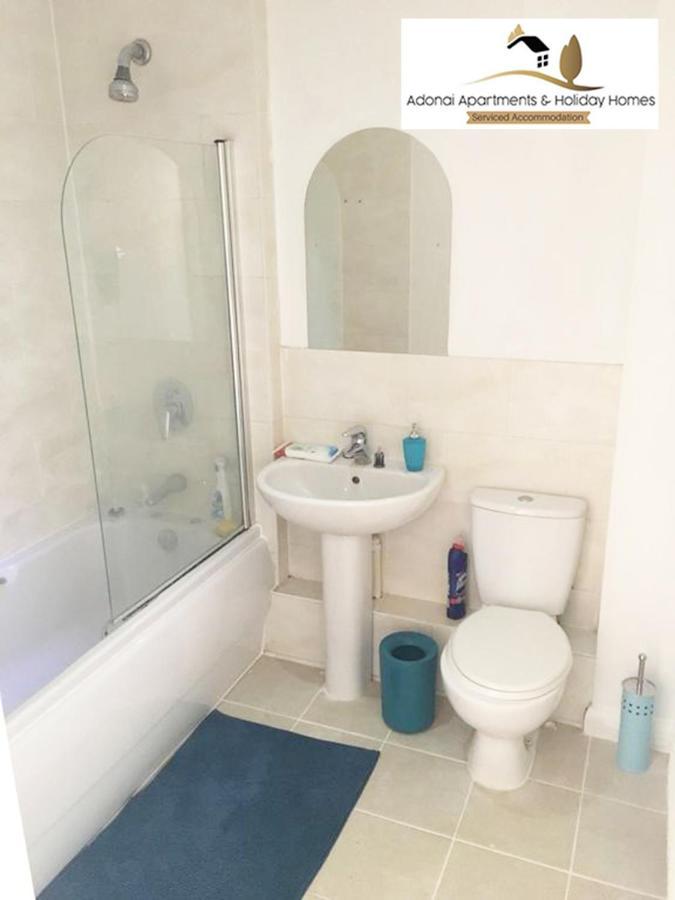 2 Bedroom Apartment At Dagenham , Adonai Serviced Accommodation, Free Wifi And Parking Kültér fotó